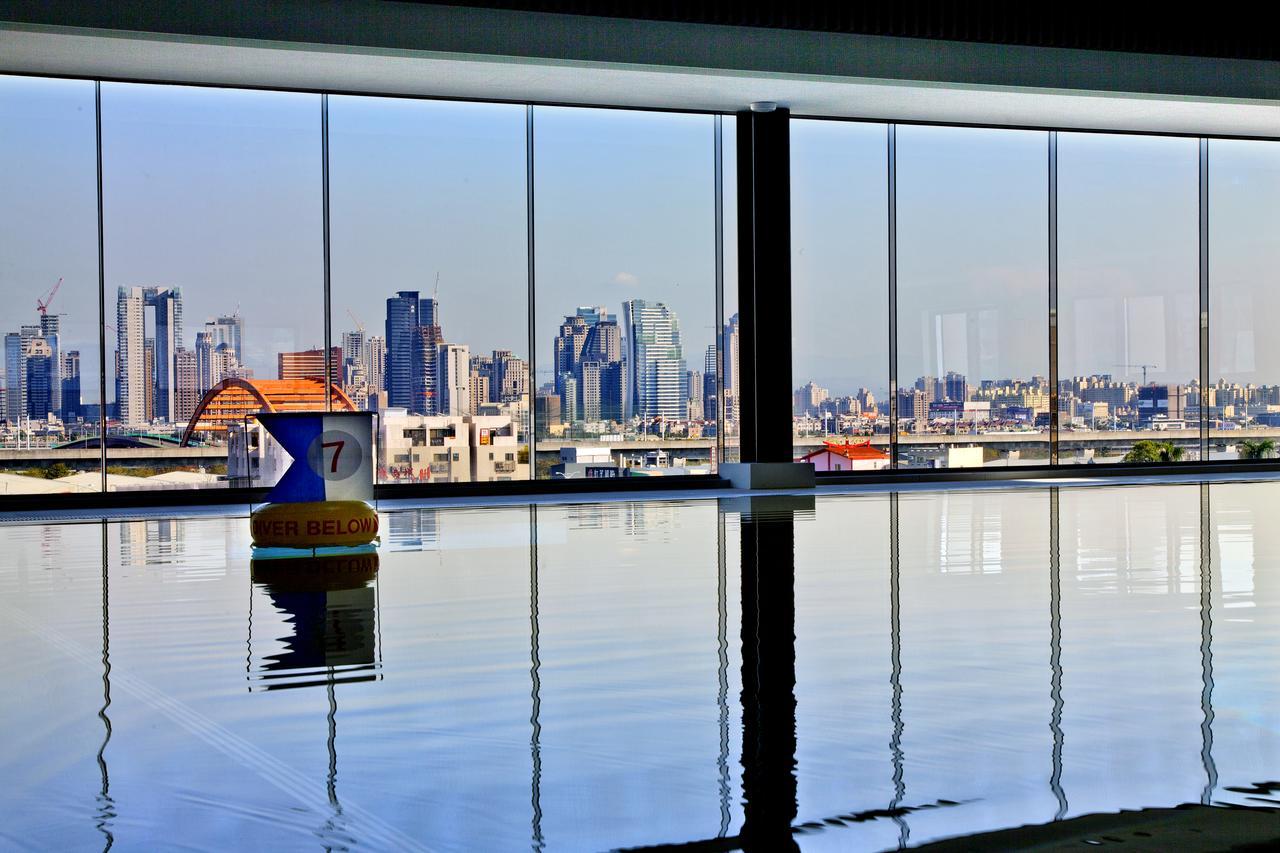 Divecube Hotel ไถจง ภายนอก รูปภาพ